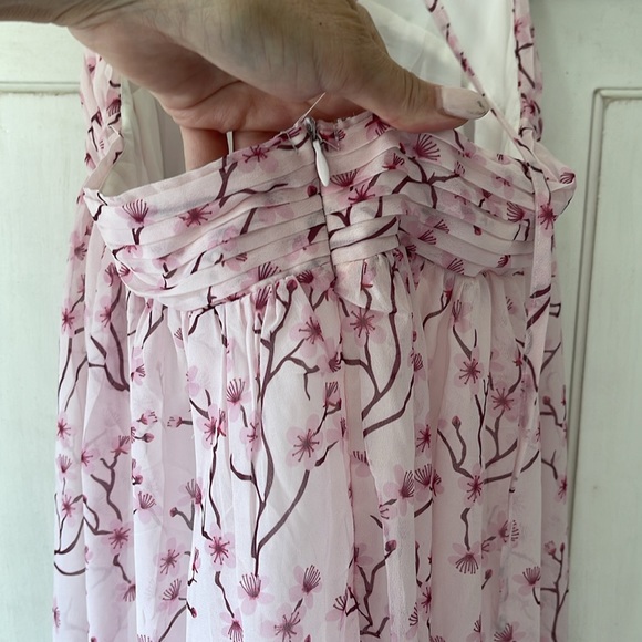 Ruffle Cut Out Dress - Picture 7 of 8